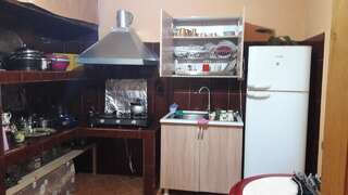 Загородные дома Hotel Lika Батуми Трехместный номер с видом на море-1